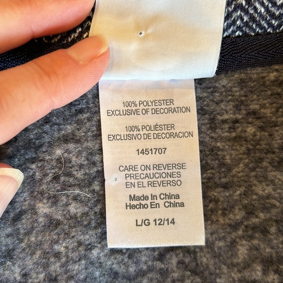 NHL Washington Capitals fleece quarter-zip, NWOT, youth L - Picture 4 of 5